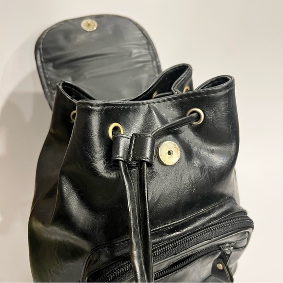 Looney Tunes Vintage 90’s Faux Leather Black Mini Backpack - Picture 4 of 4